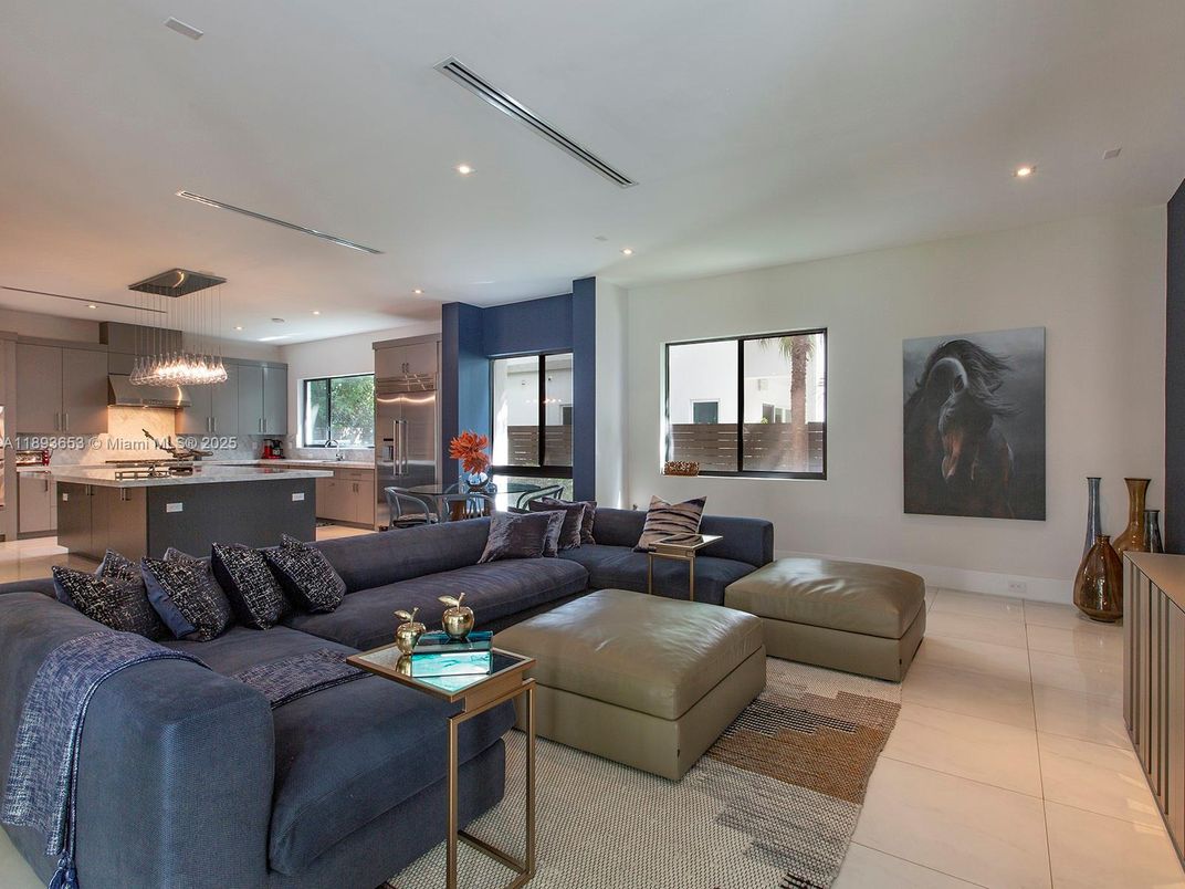 Interior, Kitchen, Living room, Pendant Lights, Recessed Lighting