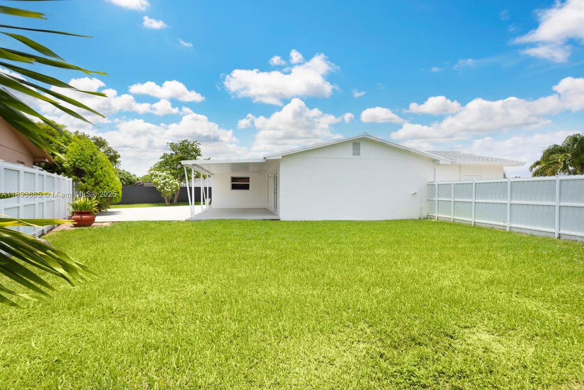 Backyard, Exterior