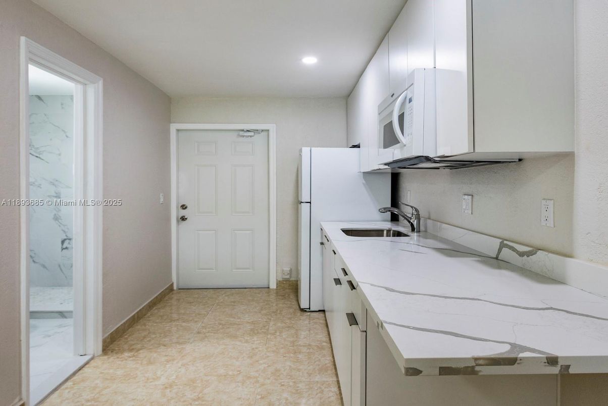 Interior, Kitchen, Marble Walls, Recessed Lighting