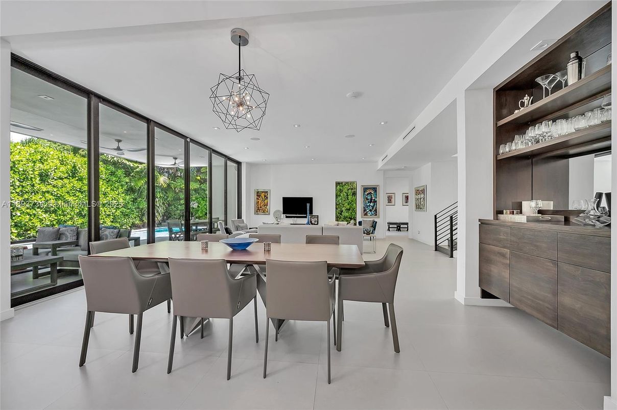 Chandelier, Dining room, Interior, Recessed Lighting