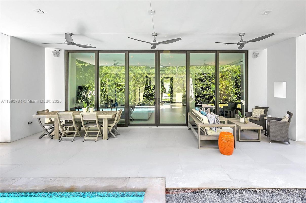 Dining room, Exterior, Interior, Pool