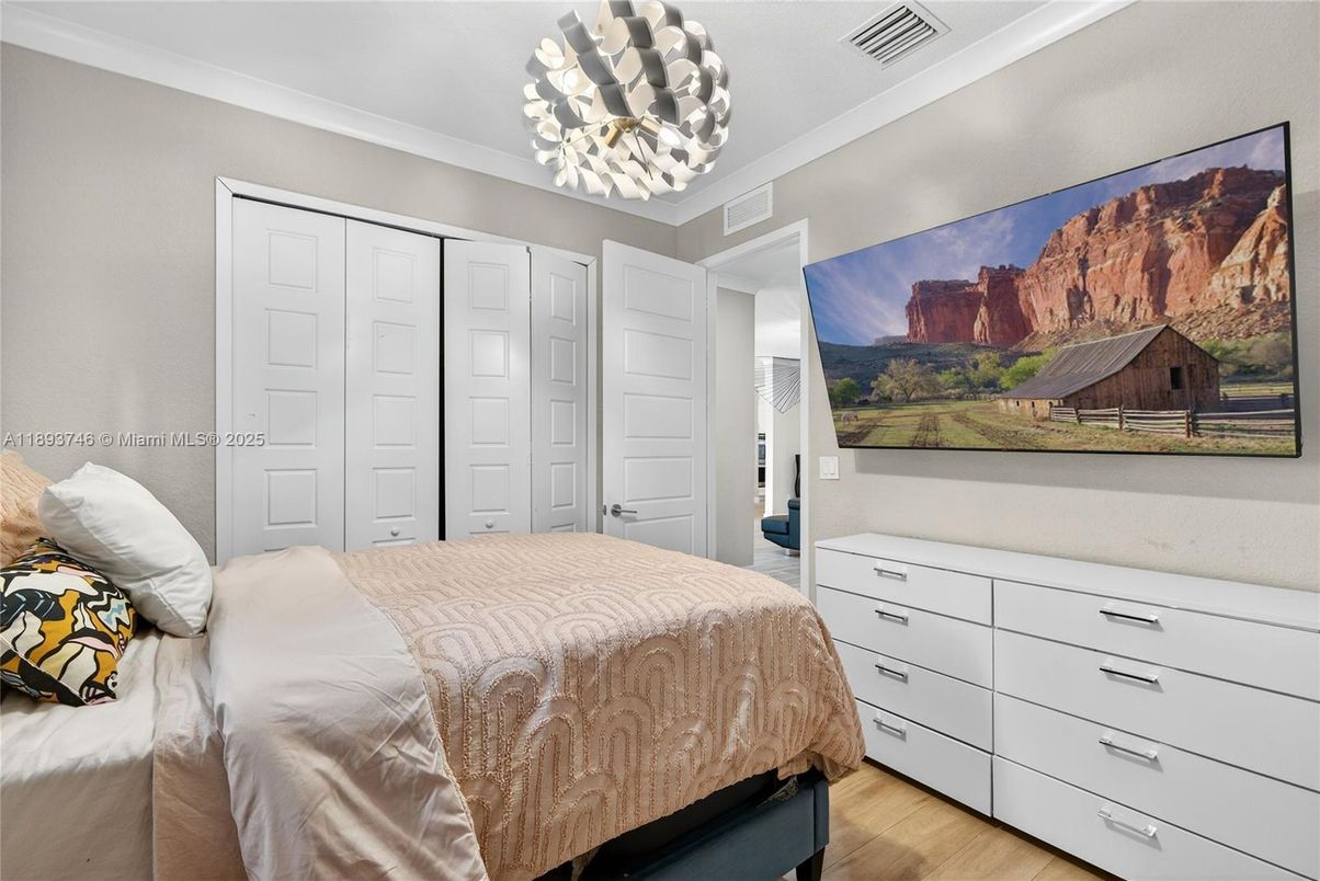 Bedroom, Interior, Pendant Lights, Wood Texture Flooring