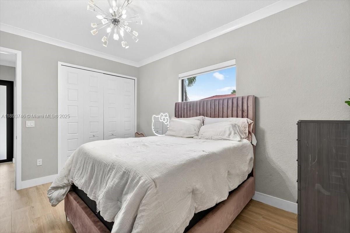 Bedroom, Interior, Pendant Lights, Wood Texture Flooring