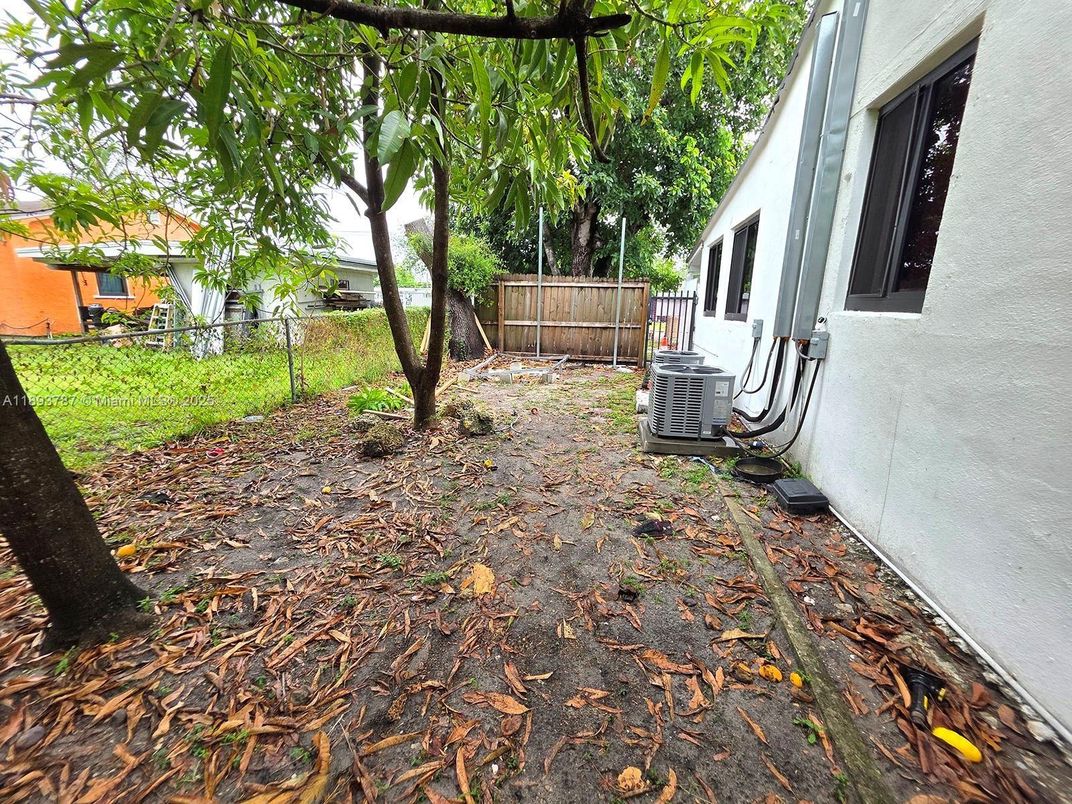 Backyard, Exterior