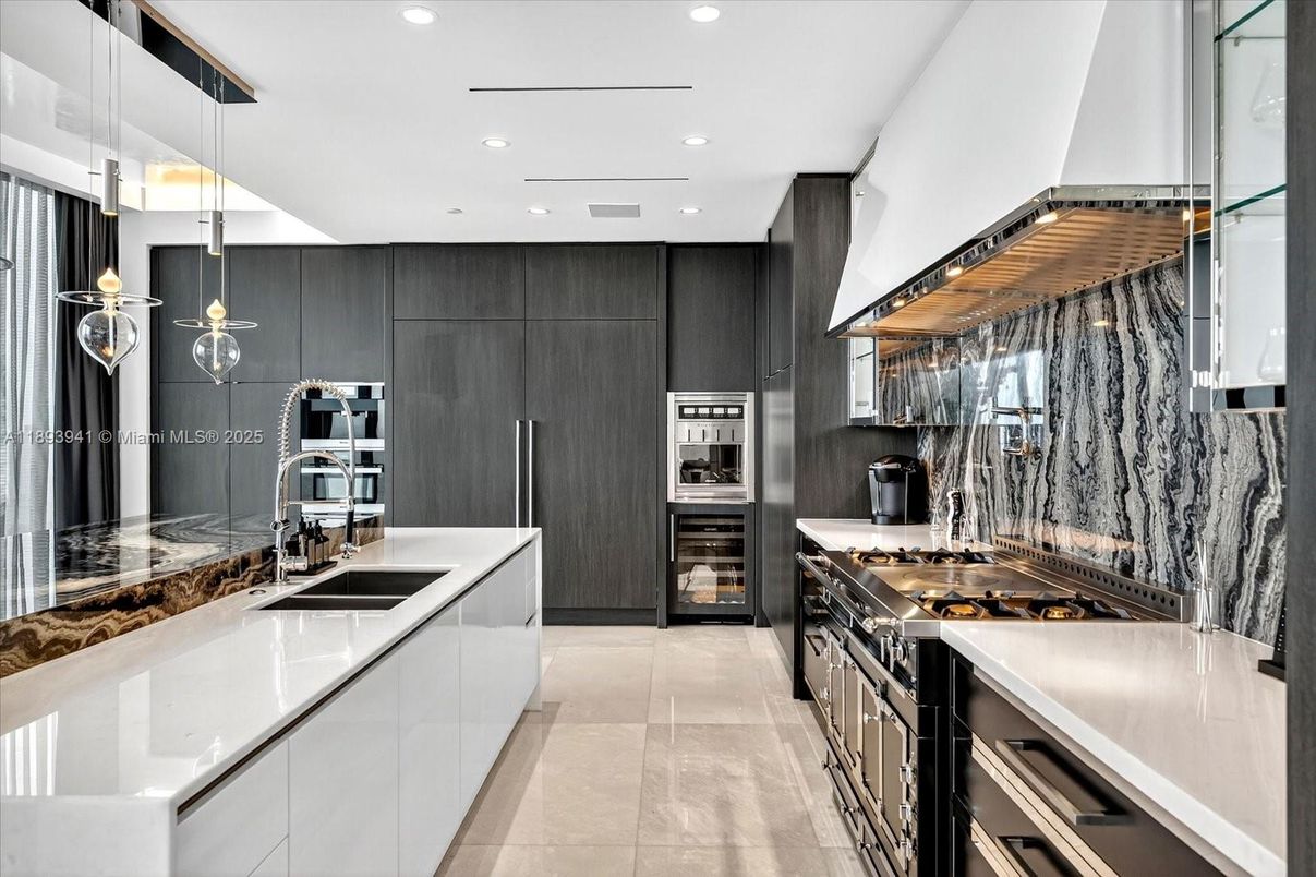 Interior, Kitchen, Pendant Lights, Recessed Lighting, Stainless Steel Appliances