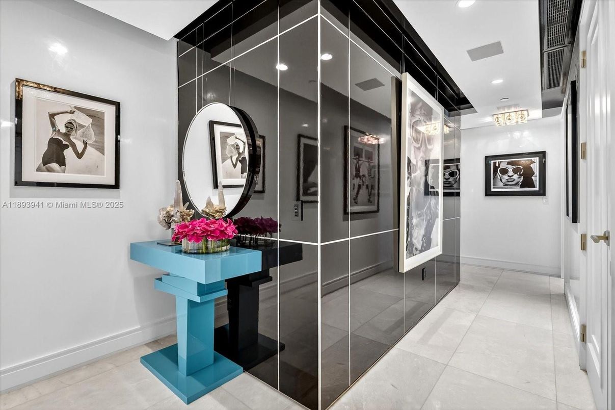 Interior, Recessed Lighting