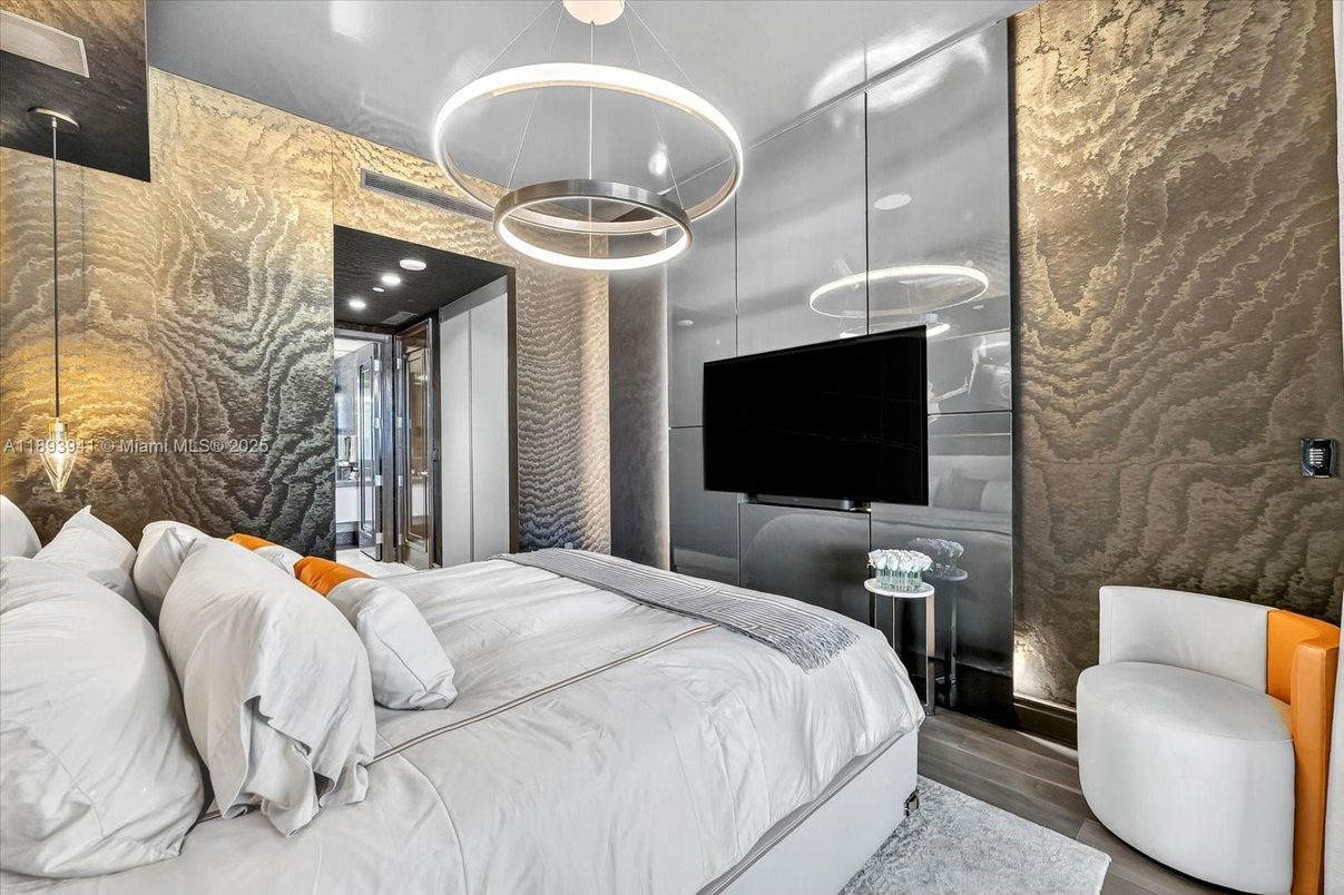 Bedroom, Interior, Pendant Lights, Recessed Lighting, Wood Texture Flooring