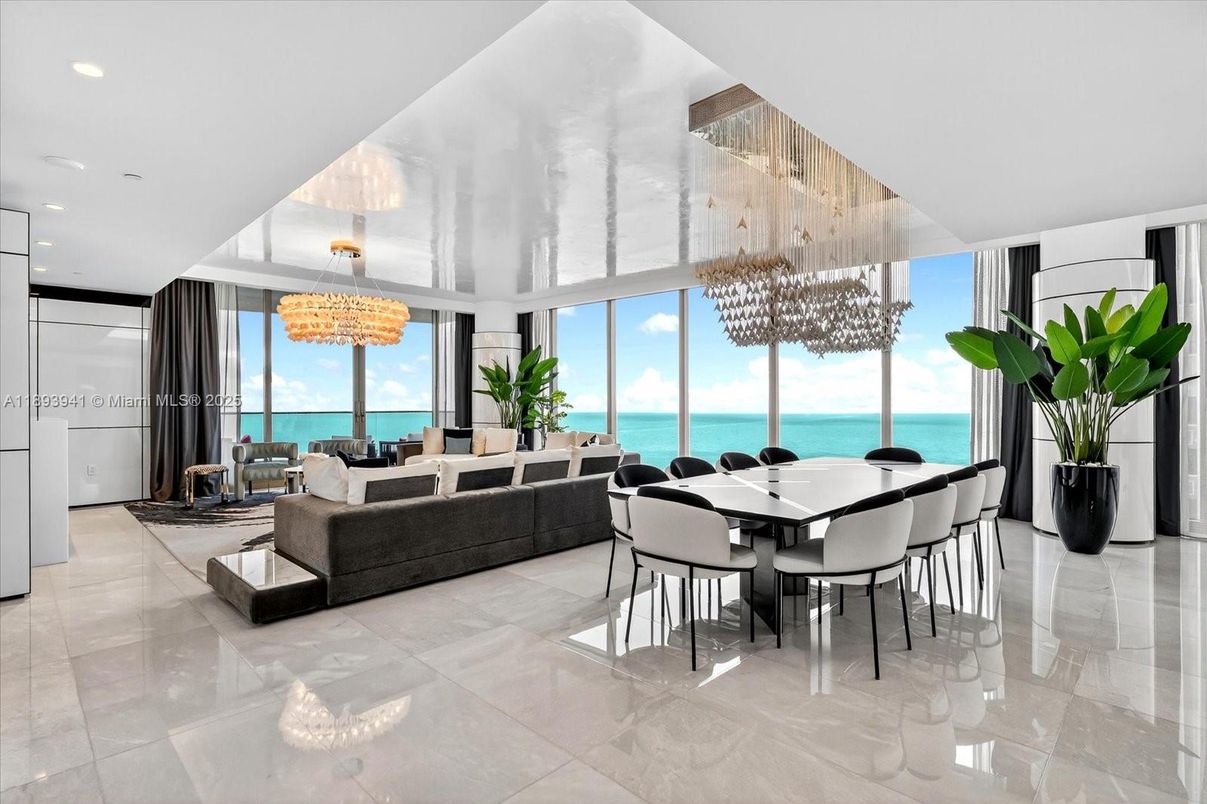 Chandelier, Dining room, Interior, Living room, Recessed Lighting, Water