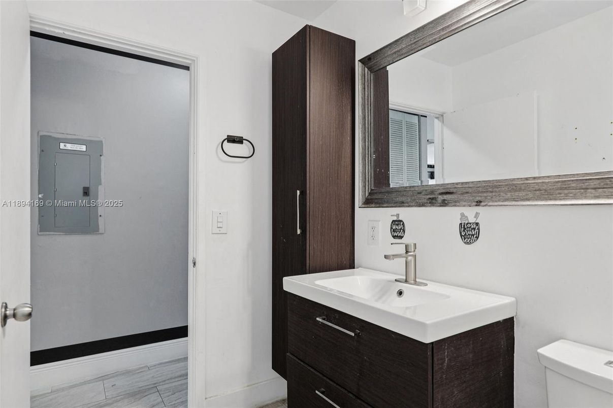 Bathroom, Interior, Wood Texture Flooring