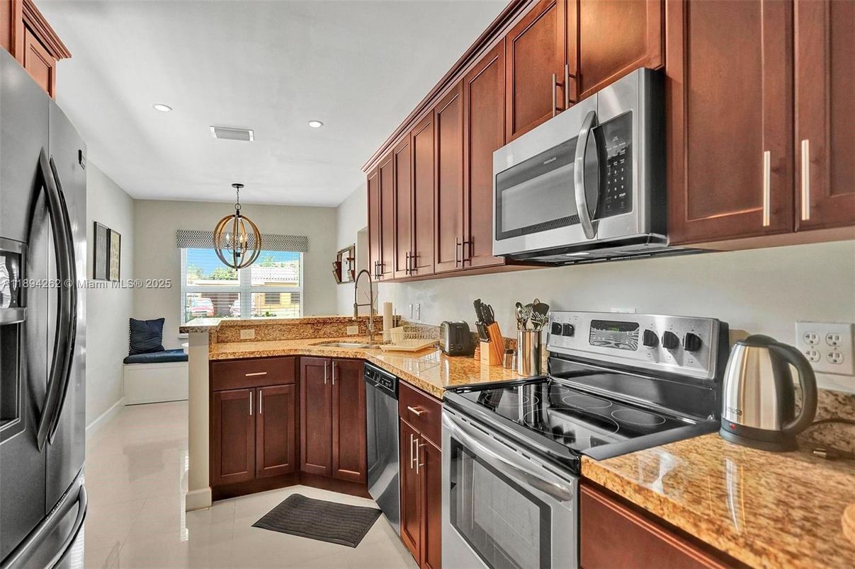 Interior, Kitchen, Pendant Lights, Recessed Lighting, Stainless Steel Appliances