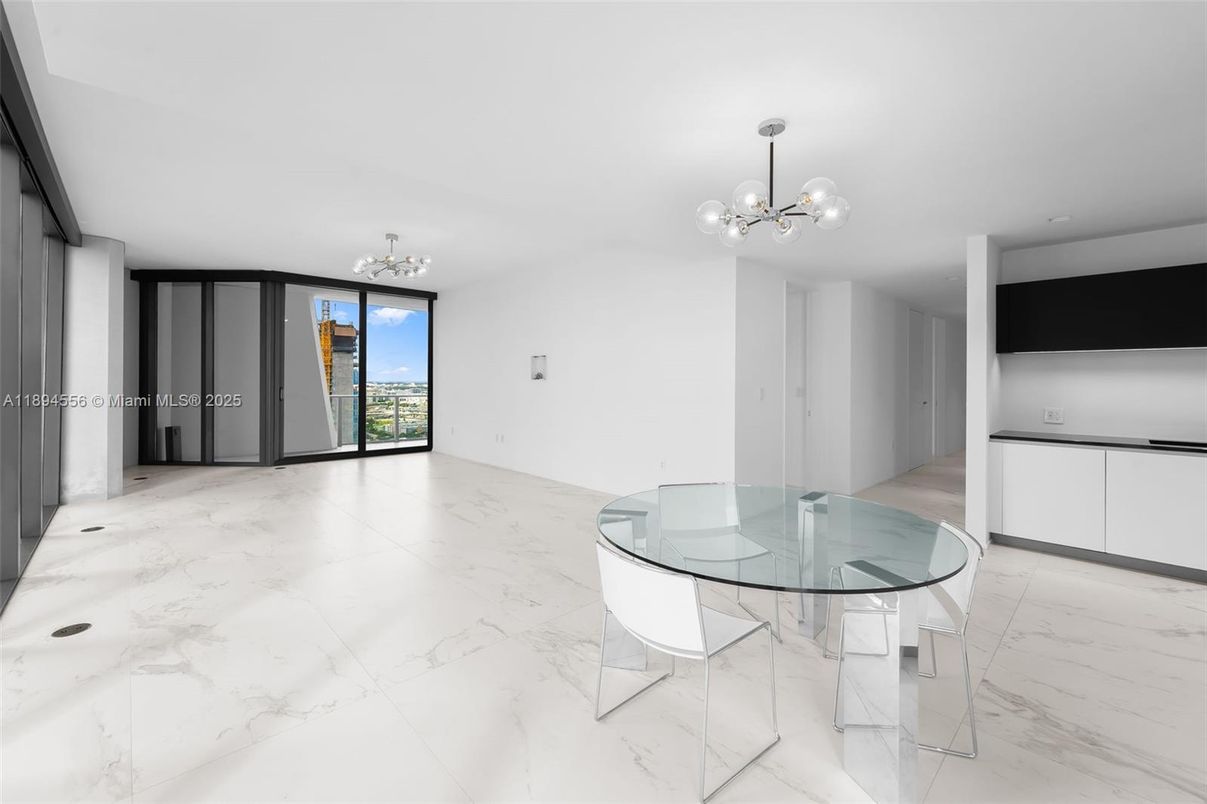 Chandelier, Dining room, Empty room, Interior, Marble, Pendant Lights