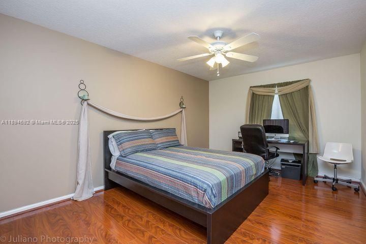Bedroom, Home Office, Interior, Wood Texture Flooring