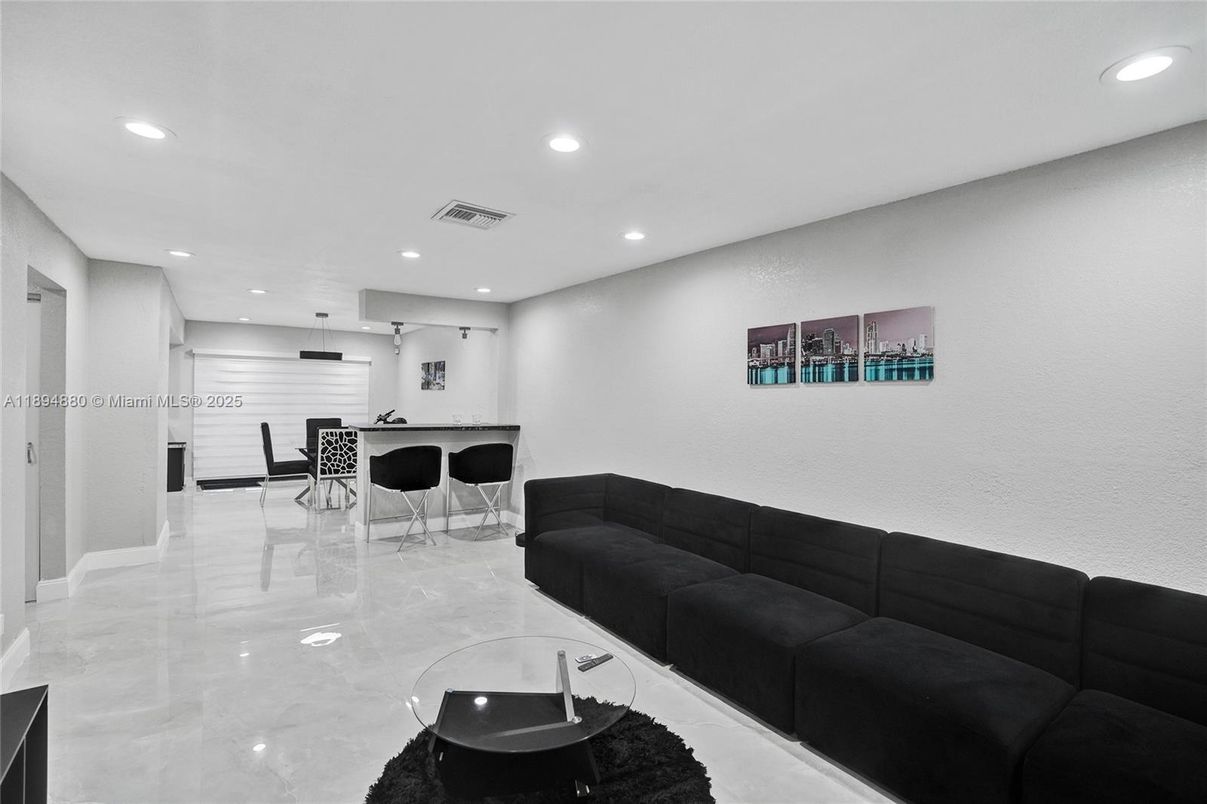 Dining room, Interior, Living room, Recessed Lighting