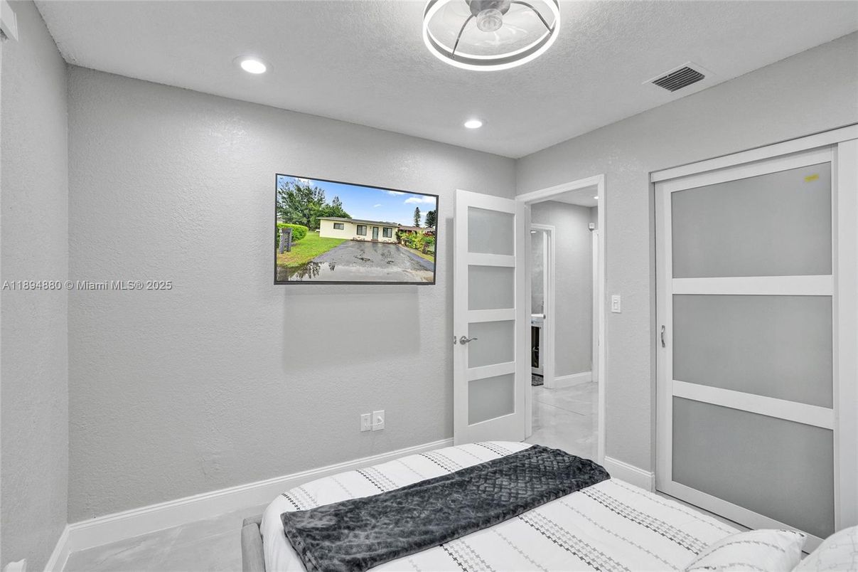 Bedroom, Interior, Recessed Lighting