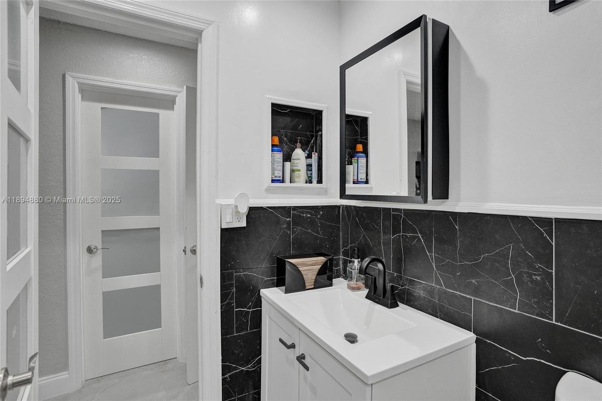 Bathroom, Interior, Marble Walls