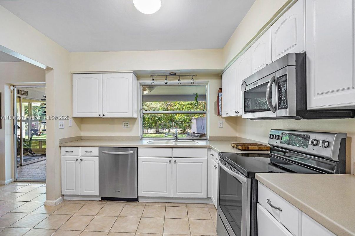 Interior, Kitchen, Stainless Steel Appliances
