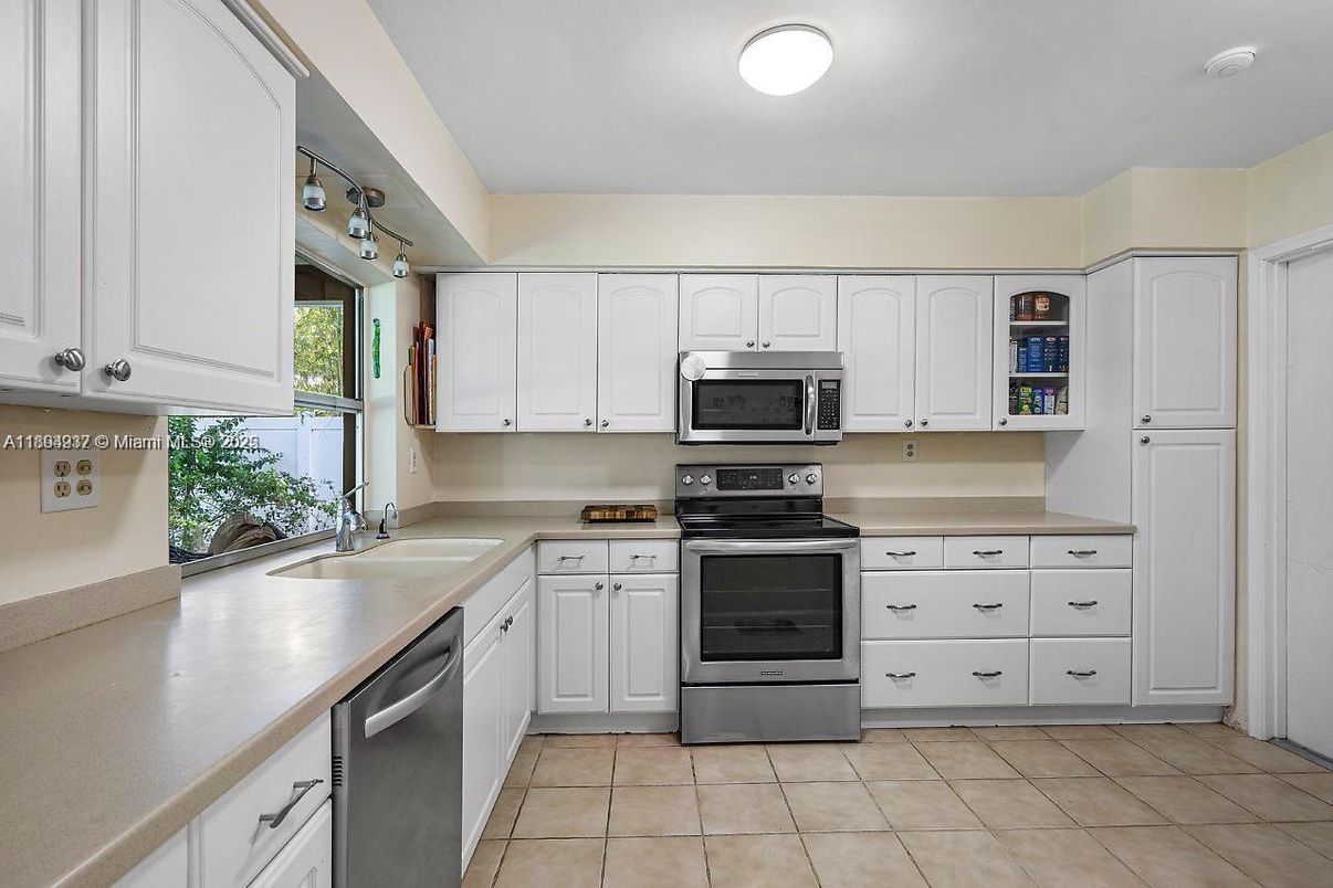 Interior, Kitchen, Stainless Steel Appliances