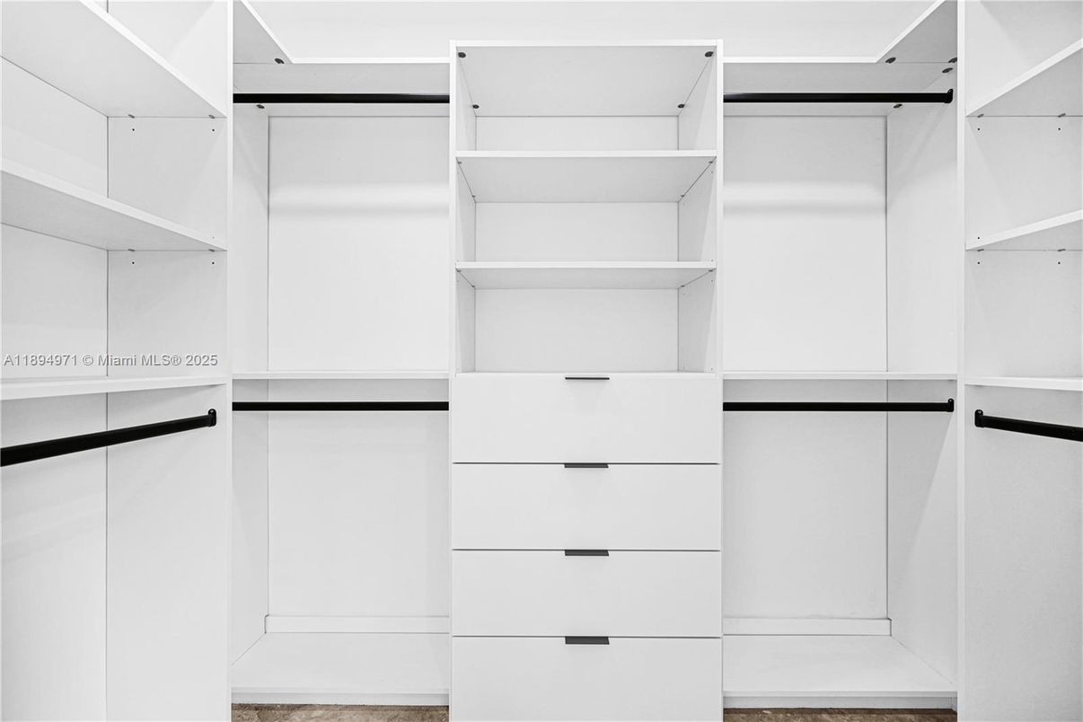 Interior, Walk-in Closets