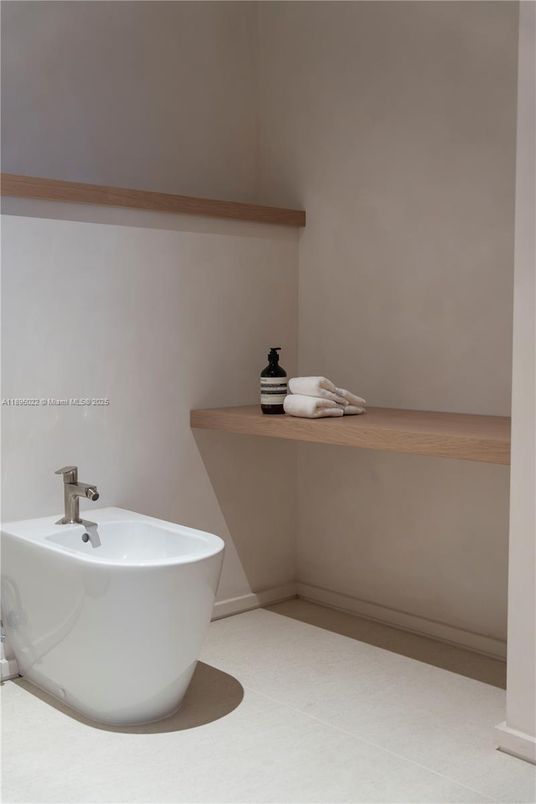 Bathroom, Free Standing Baths, Interior