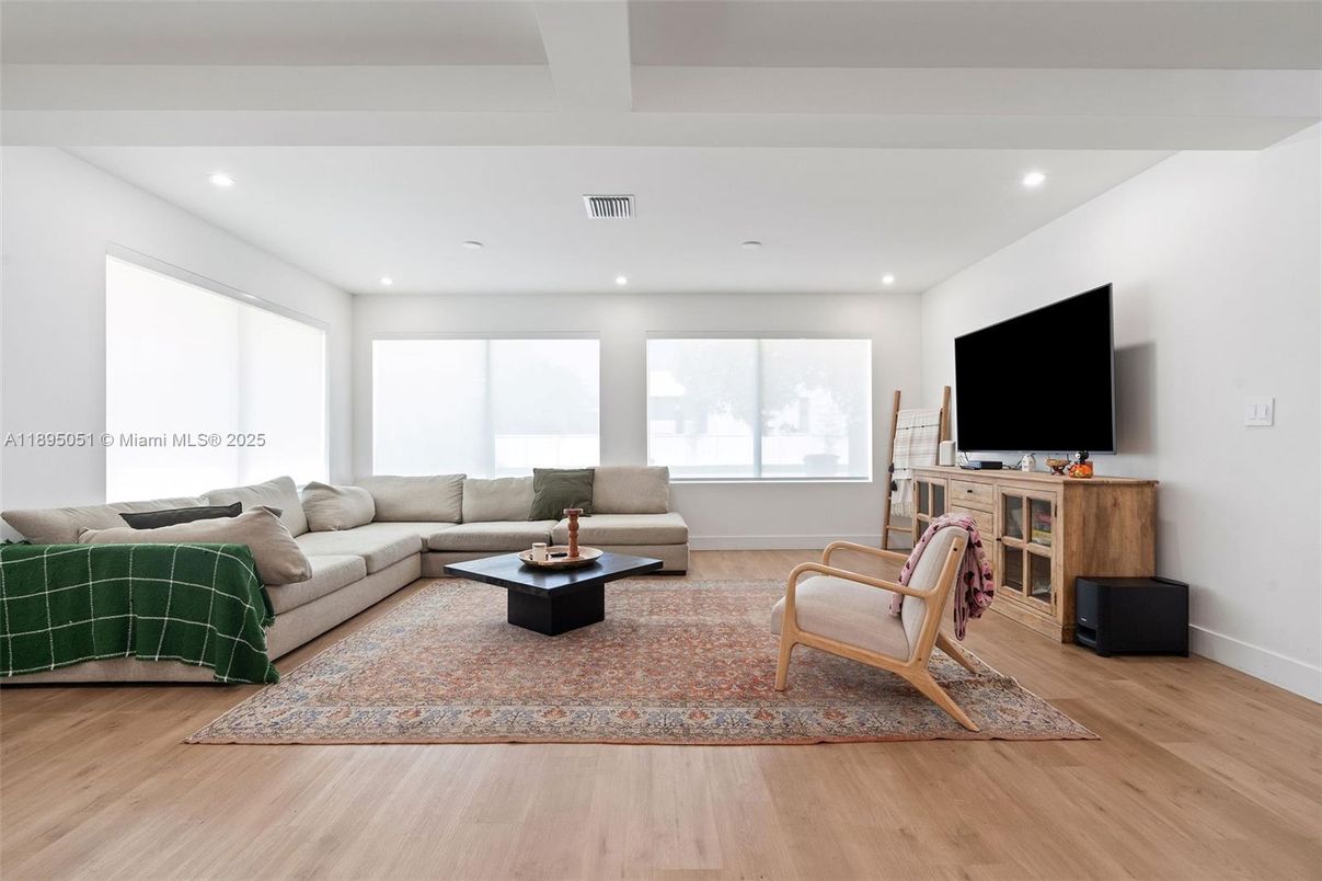 Interior, Living room, Recessed Lighting, Wood Texture Flooring