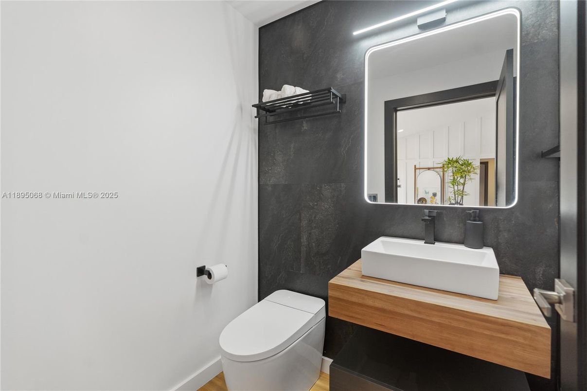 Bathroom, Interior, Wood Texture Flooring