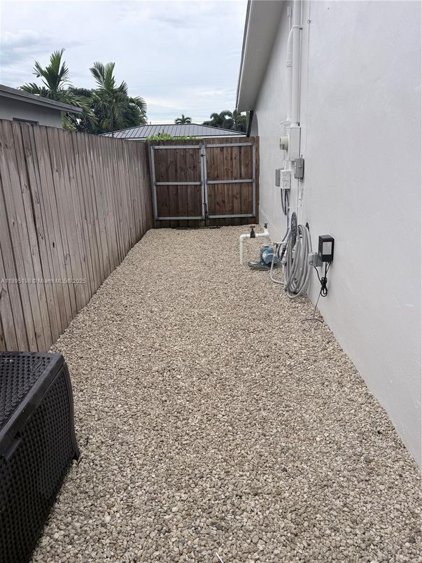 Backyard, Exterior