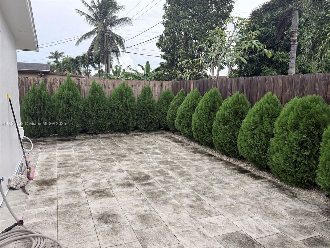 Backyard, Exterior