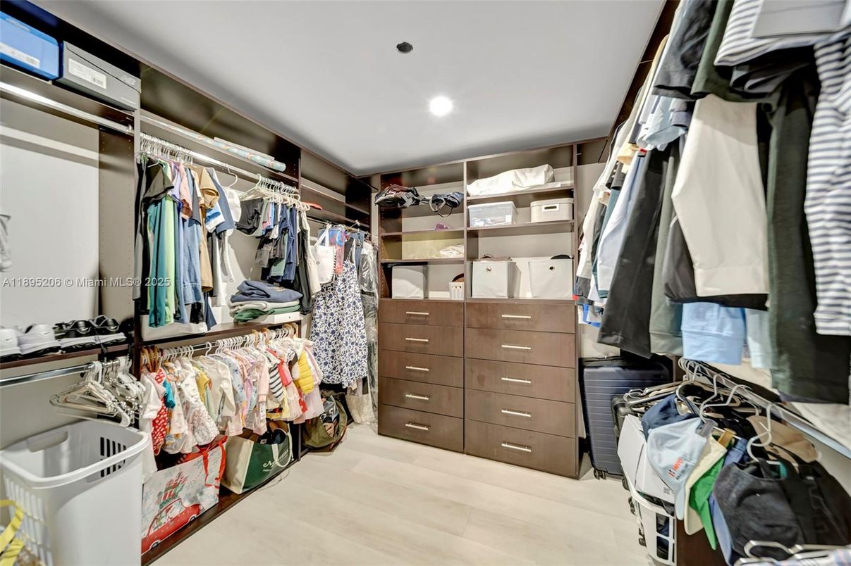 Interior, Recessed Lighting, Walk-in Closets, Wood Texture Flooring