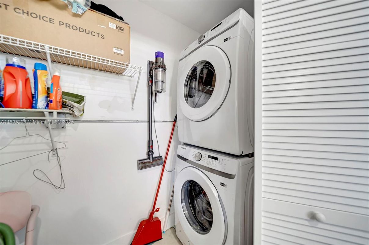 Interior, Utility Closets, Washer