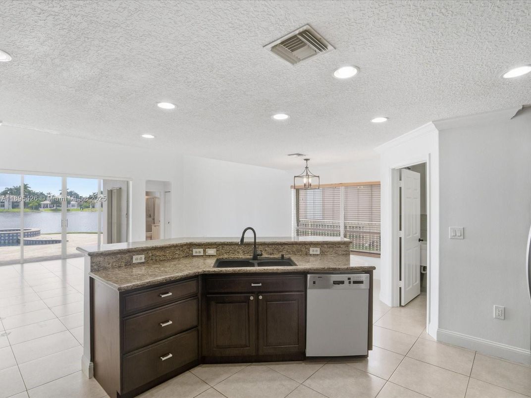 Interior, Kitchen, Pendant Lights, Recessed Lighting, Water