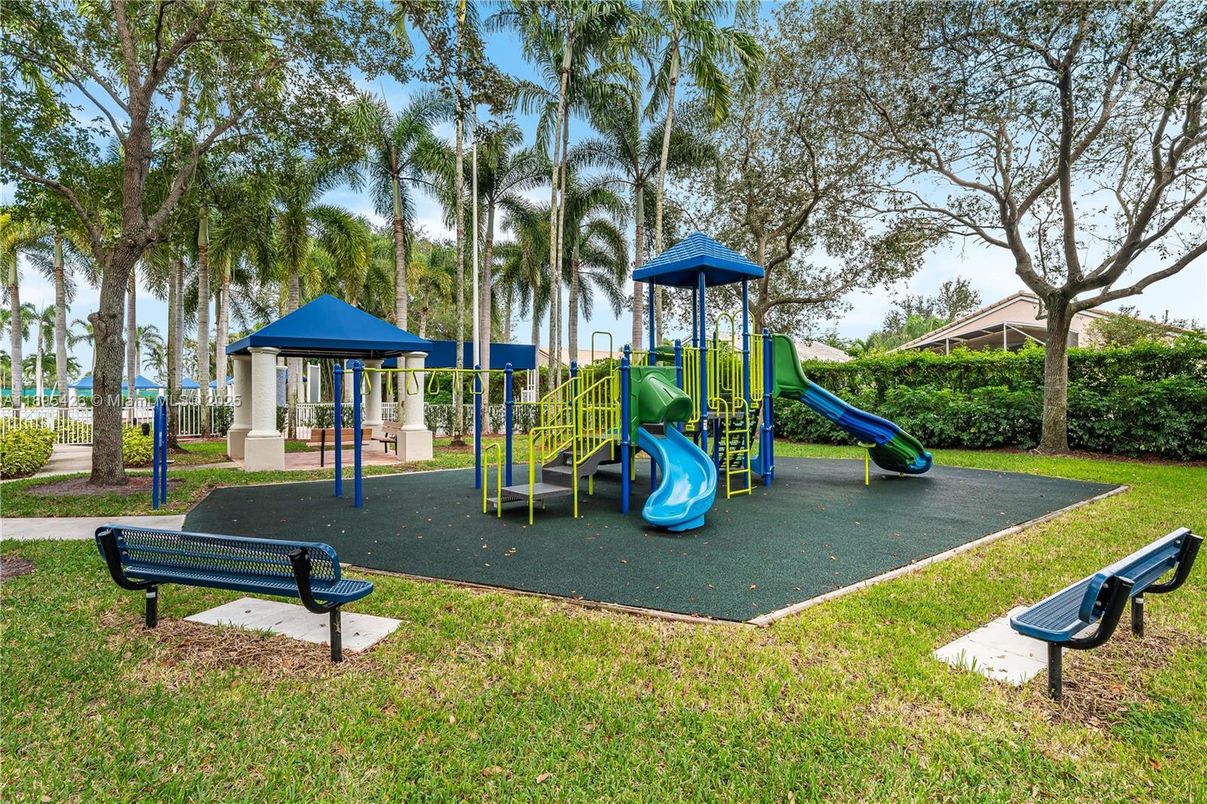 Backyard, Exterior, Playground
