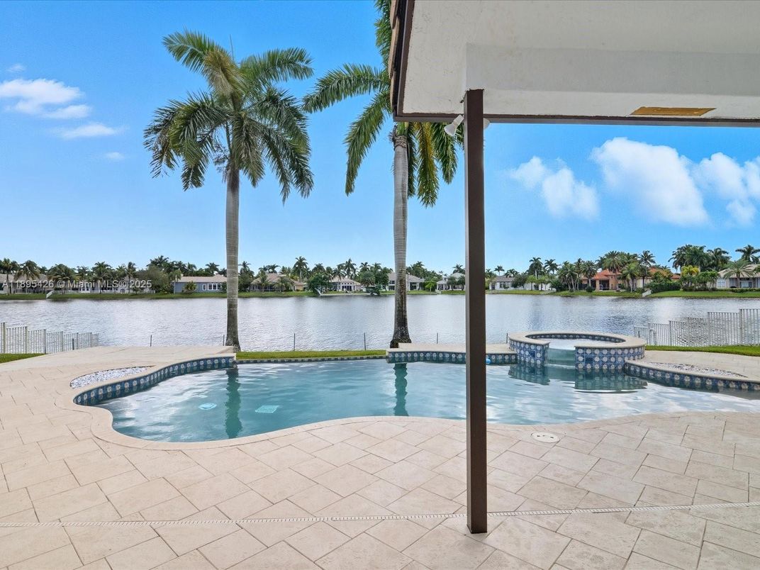 Exterior, Pool, Water