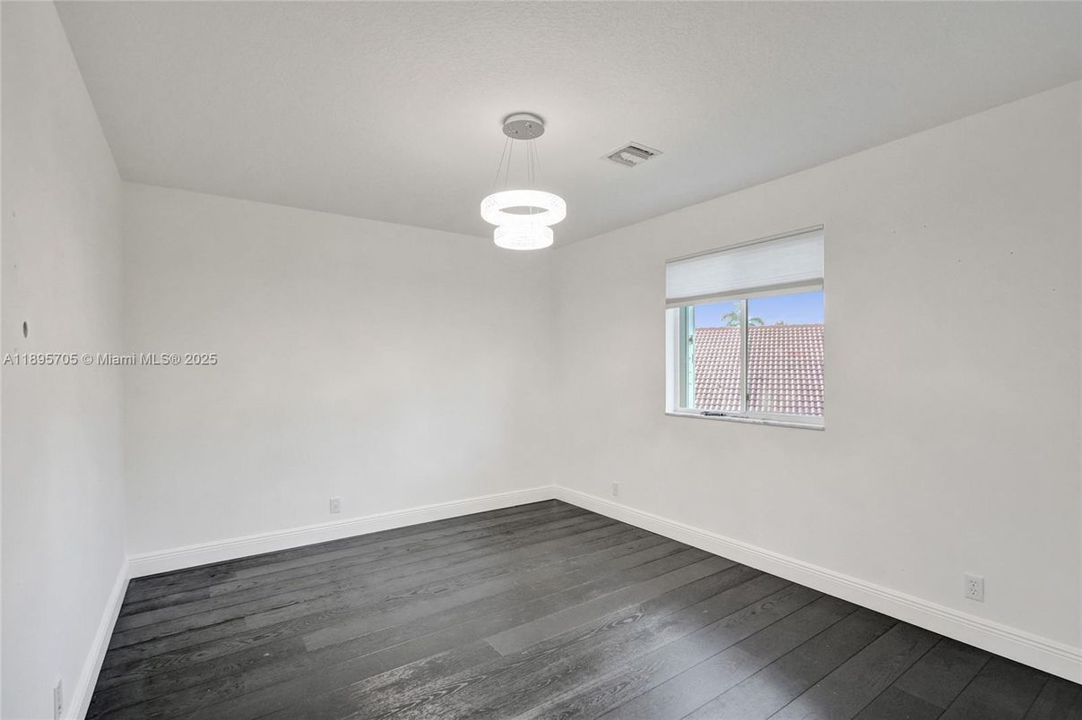 Empty room, Interior, Pendant Lights, Wood Texture Flooring