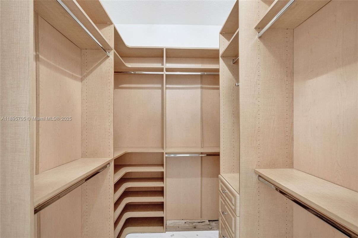 Interior, Walk-in Closets
