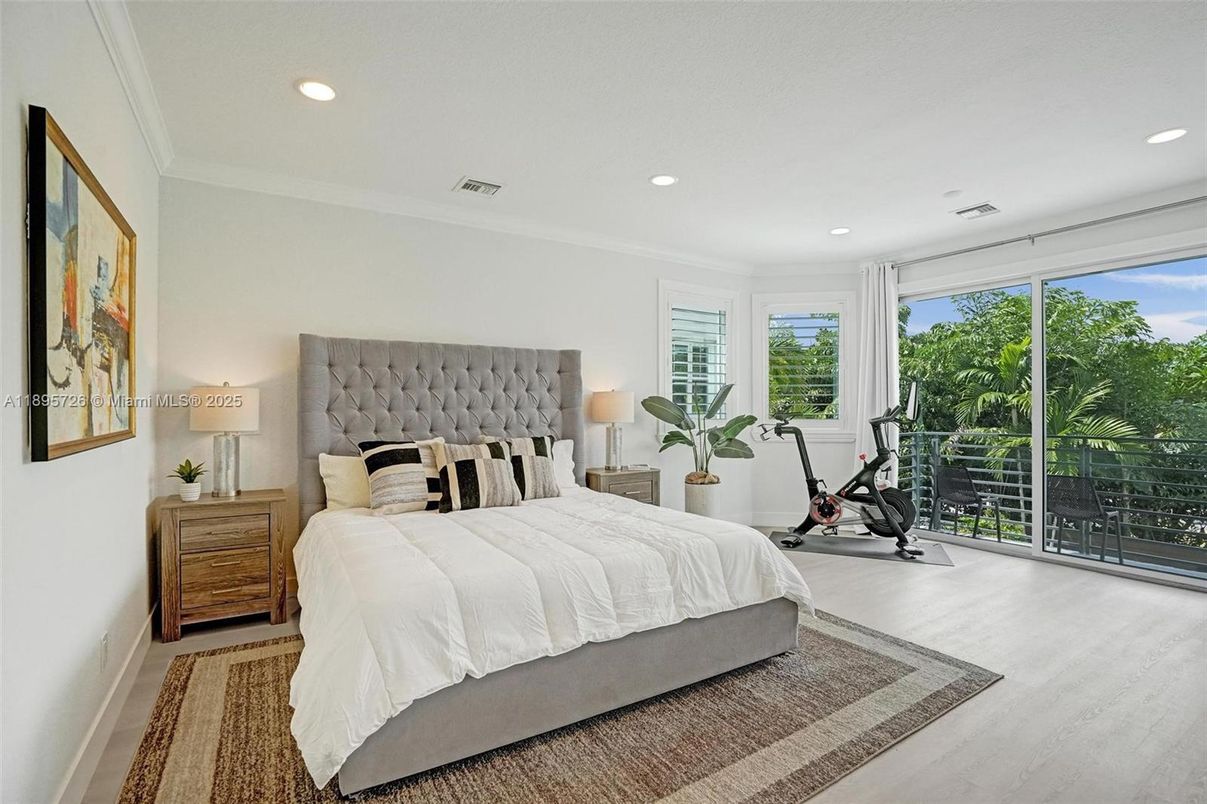 Bedroom, Fitness Equipment, Interior, Recessed Lighting, Wood Texture Flooring