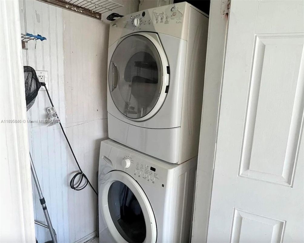 Interior, Utility Closets, Washer