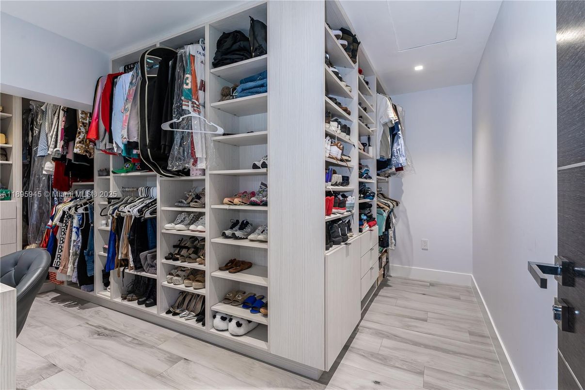 Interior, Recessed Lighting, Walk-in Closets, Wood Texture Flooring