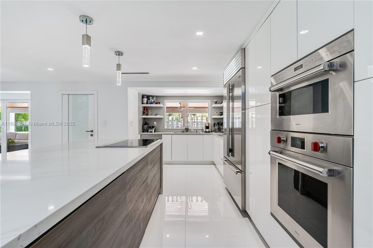 Interior, Kitchen, Pendant Lights, Recessed Lighting, Stainless Steel Appliances