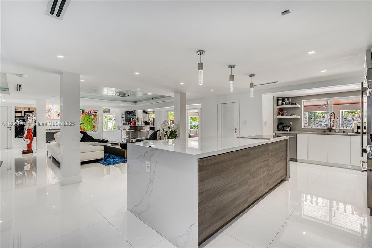 Interior, Kitchen, Living room, Pendant Lights, Recessed Lighting