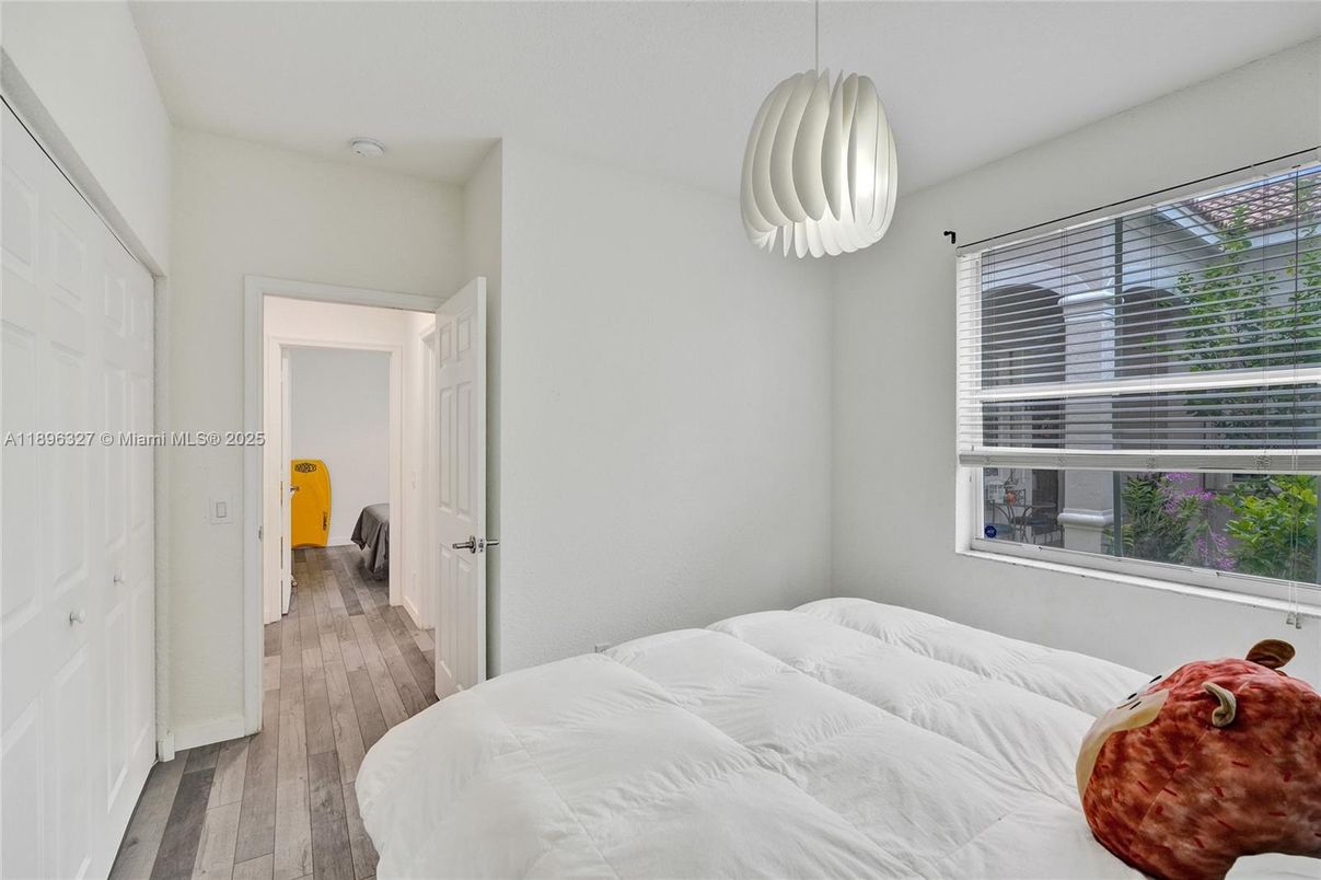 Bedroom, Interior, Pendant Lights, Wood Texture Flooring