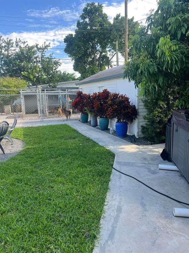 Backyard, Exterior