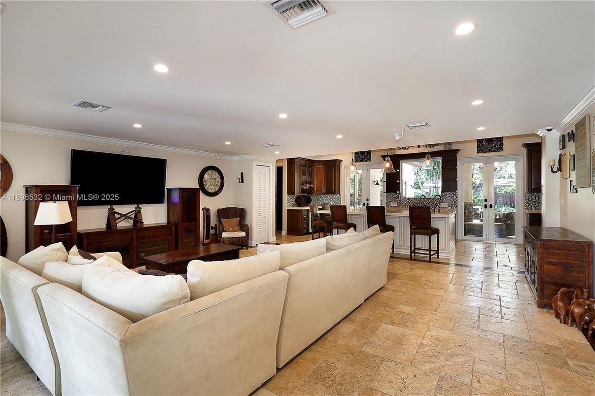 Interior, Kitchen, Living room, Pendant Lights, Recessed Lighting