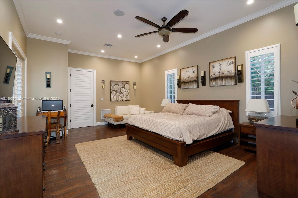 Bedroom, Interior, Recessed Lighting, Wood Texture Flooring