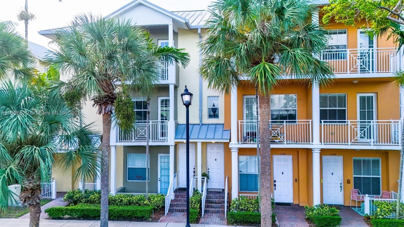 Exterior, Facade, Condo Building