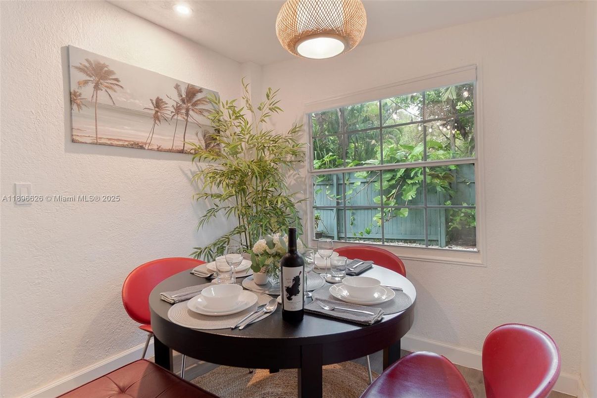Dining room, Interior, Recessed Lighting