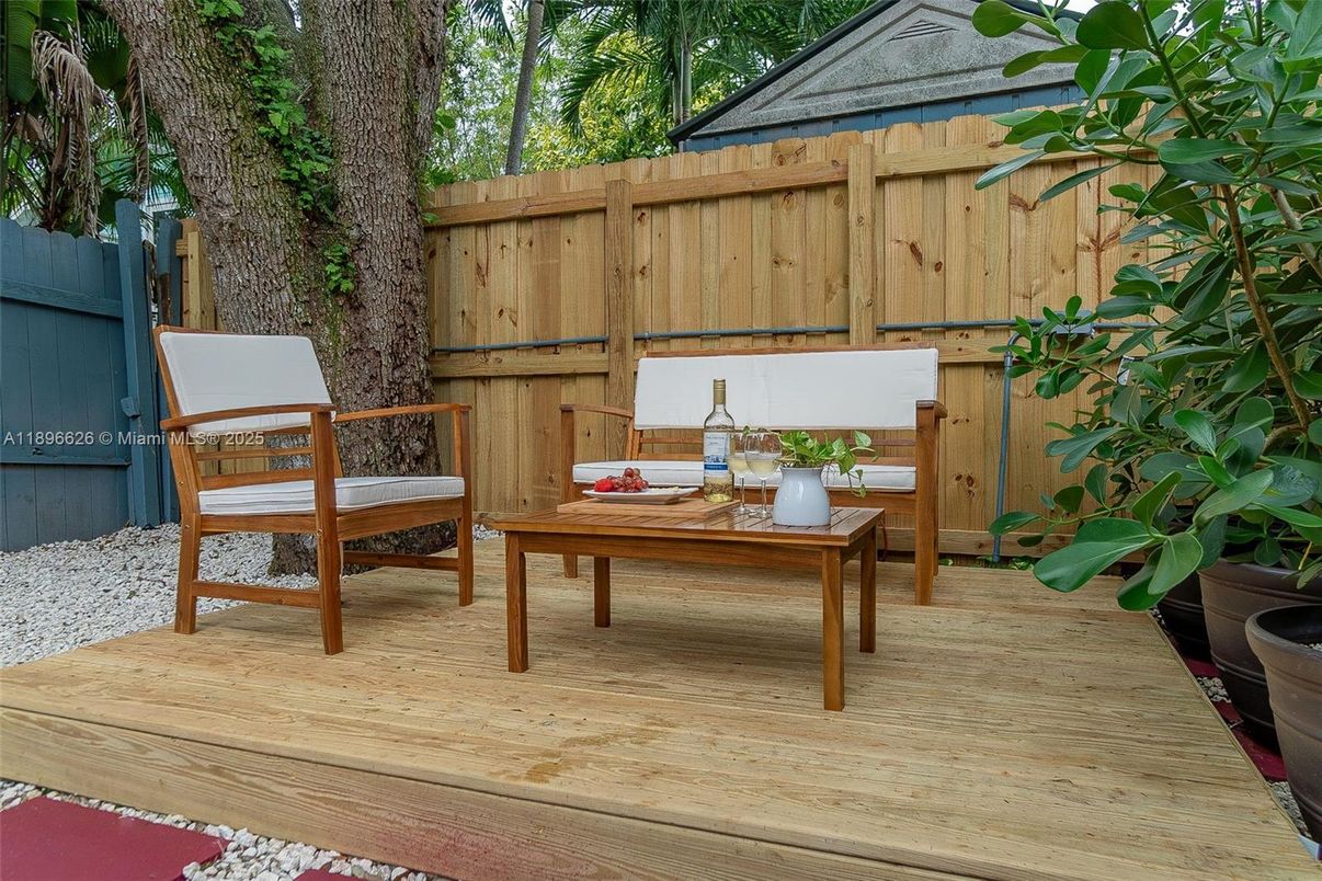 Exterior, Wood Texture Flooring