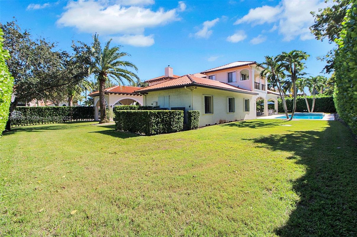 Backyard, Exterior, Pool