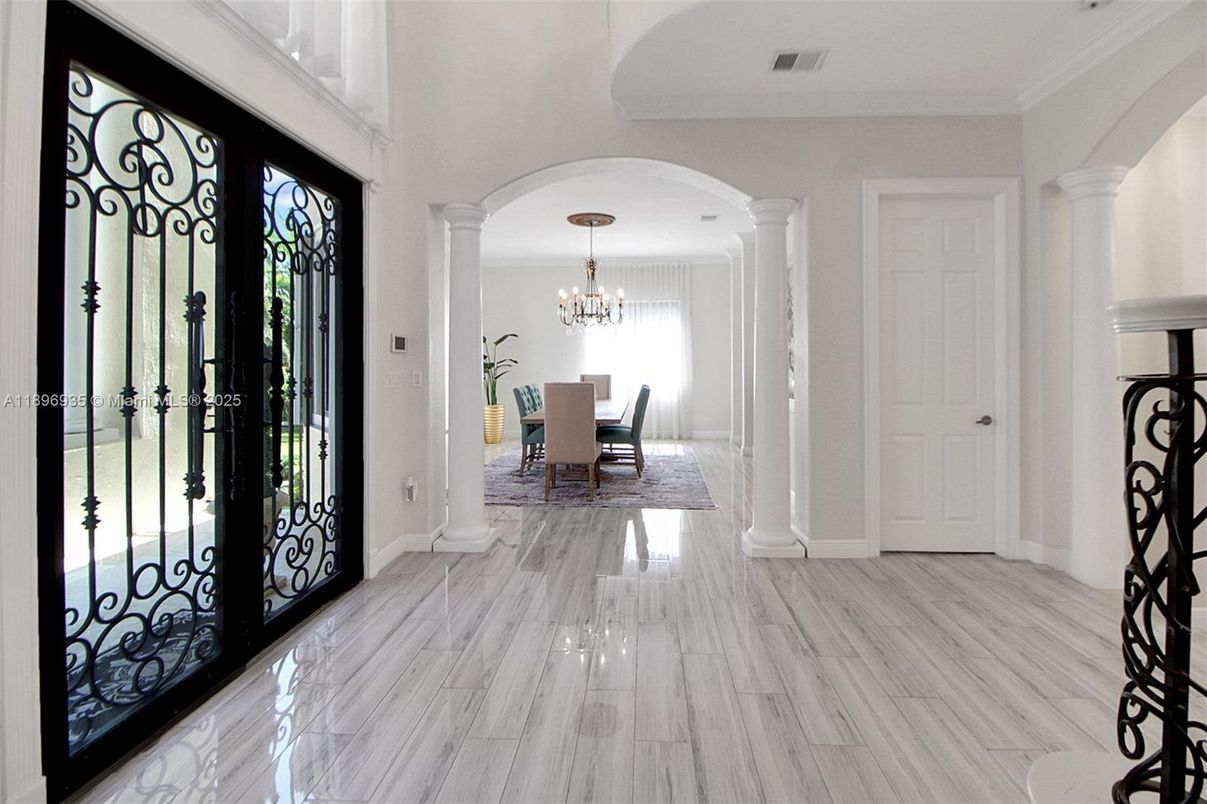 Chandelier, Dining room, Interior, Wood Texture Flooring