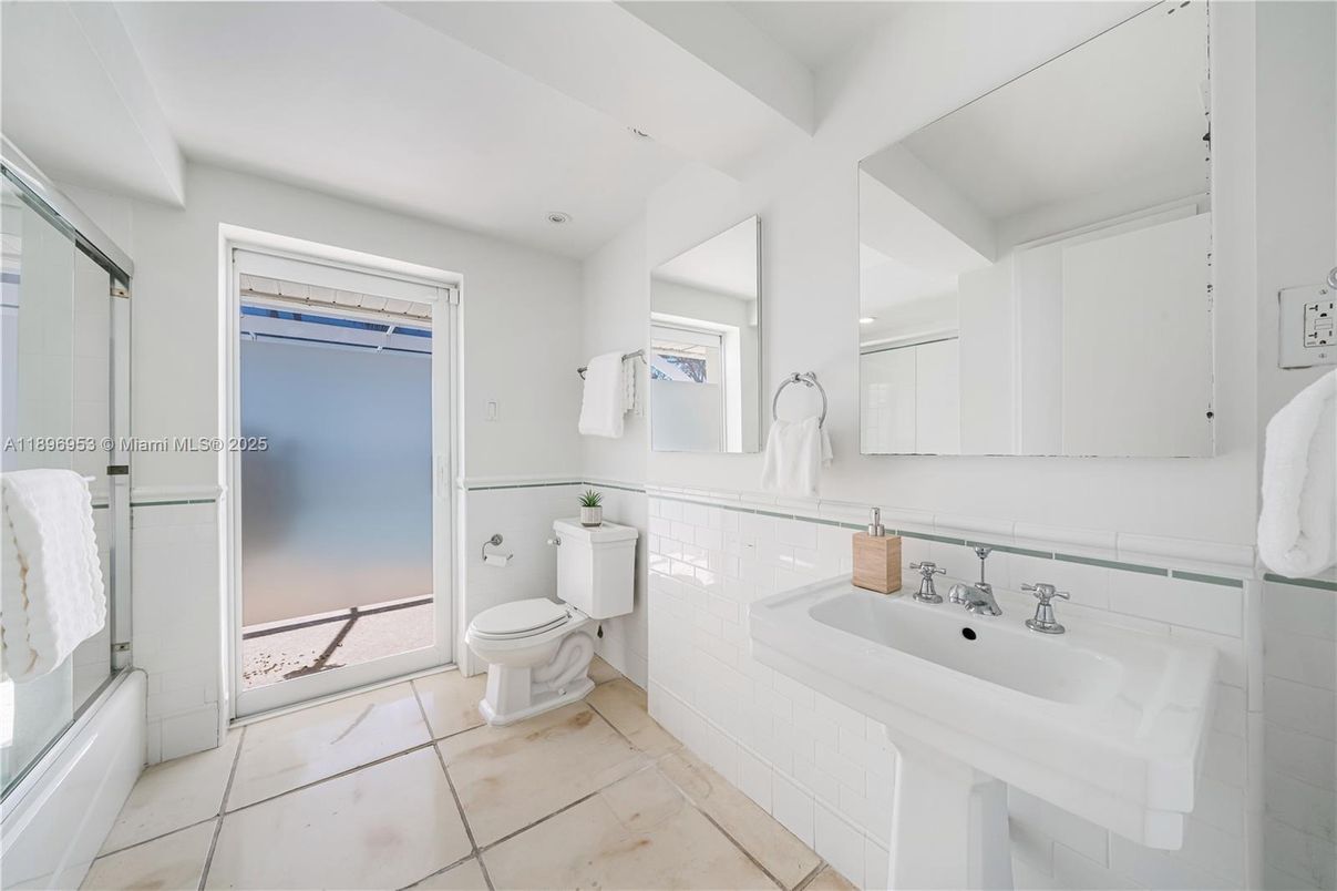 Bathroom, Interior