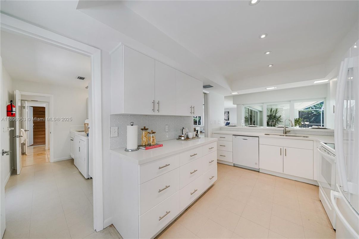 Interior, Kitchen, Recessed Lighting